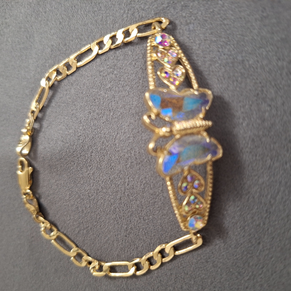 Elegant Gold Butterfly Bracelet